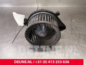 Usagé Moteur de ventilation chauffage Audi A4 Cabriolet (B6) 2.4 V6 30V Prix € 15,00 Règlement à la marge proposé par van Deijne Onderdelen Uden B.V.