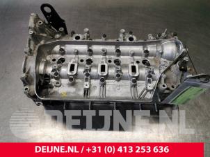 Used Cylinder head Mercedes Vito (447.6) 1.6 109 CDI 16V Price € 484,00 Inclusive VAT offered by van Deijne Onderdelen Uden B.V.