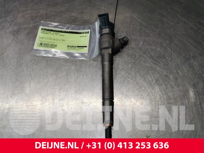 Inyector (diésel) de un Mercedes-Benz Vito (447.6) 1.6 109 CDI 16V 2018