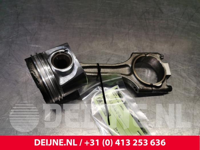 Gebrauchte Kolben Volvo V60 Preis € 181,50 Mit Mehrwertsteuer angeboten von van Deijne Onderdelen Uden B.V.