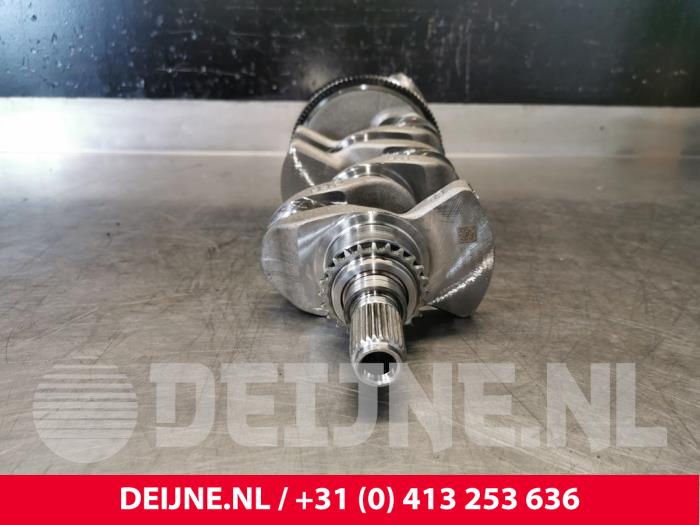 Crankshaft Volvo V70 2.0 D4 16V - 31401873 D4204T5