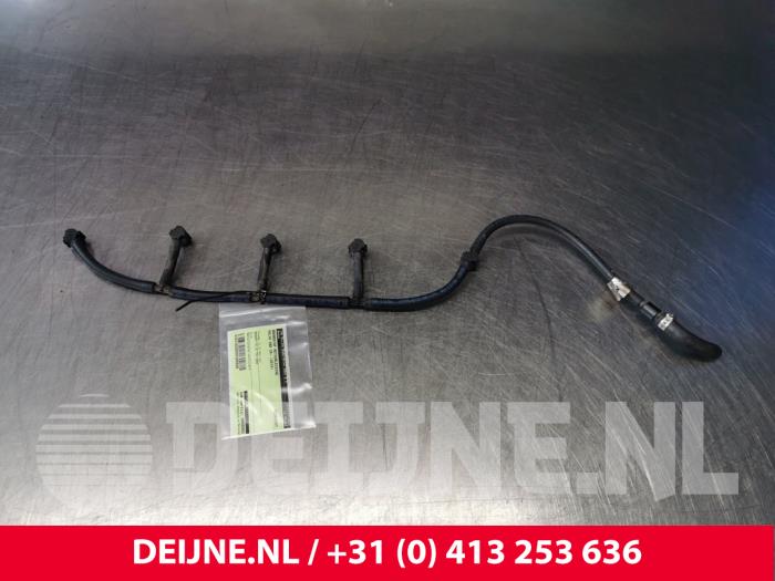 Fuel return line from a Volvo V60 2014