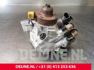 Used Mechanical fuel pump Volvo V60 Price € 125,00 Margin scheme offered by van Deijne Onderdelen Uden B.V.