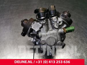 Used Mechanical fuel pump Volvo XC70 (BZ) 2.4 D5 20V 205 AWD Price on request offered by van Deijne Onderdelen Uden B.V.