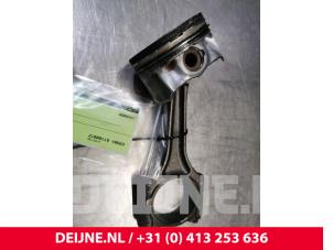 Used Connecting rod Audi A5 Sportback Quattro (B8H/B8S) 2.0 TFSI 16V Price € 65,00 Margin scheme offered by van Deijne Onderdelen Uden B.V.