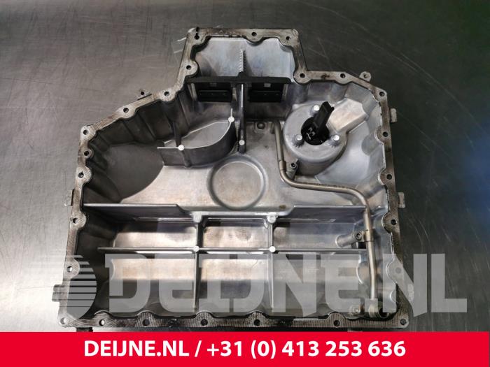Gebrauchte Ölwanne Volkswagen Touareg (7LA/7L6) 5.0 TDI V10 Preis € 30,00 Margenregelung angeboten von van Deijne Onderdelen Uden B.V.