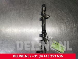 Used Fuel injector nozzle Fiat Doblo Cargo (263) 1.3 D Multijet Price € 60,50 Inclusive VAT offered by van Deijne Onderdelen Uden B.V.