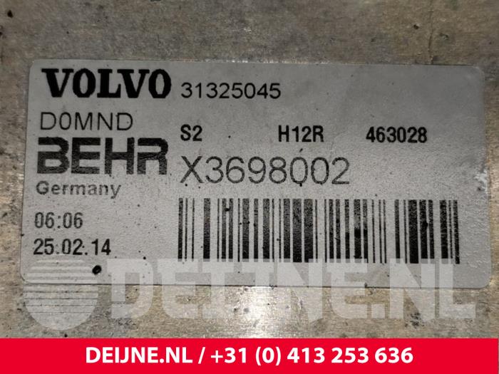 Refroidisseur d'huile d'un Volvo V70 (BW) 2.0 D3 20V 2014