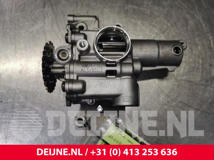 Gebrauchte Ölpumpe Volvo V70 (BW) 2.0 D3 20V Preis € 60,50 Mit Mehrwertsteuer angeboten von van Deijne Onderdelen Uden B.V.