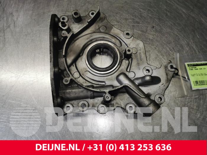 Używane Pompa oleju Ford Transit Connect (PJ2) 1.6 TDCi 16V 95 Cena € 72,60 Z VAT oferowane przez van Deijne Onderdelen Uden B.V.