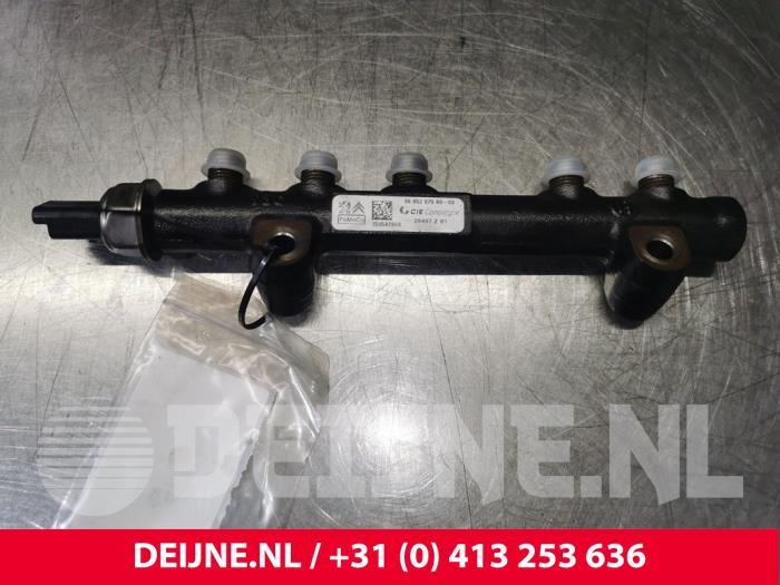 Usagé Système d'injection Ford Transit Connect (PJ2) 1.6 TDCi 16V 95 Prix € 6,05 Prix TTC proposé par van Deijne Onderdelen Uden B.V.