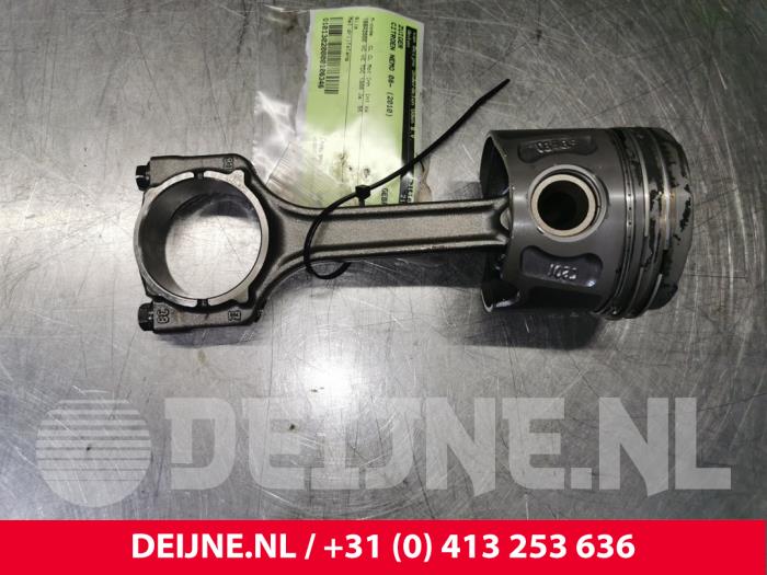 Usados Pistón Citroen Nemo Precio € 96,80 IVA incluido ofrecido por van Deijne Onderdelen Uden B.V.