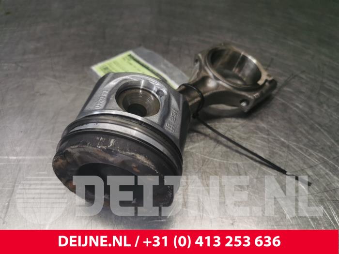 Gebrauchte Kolben Opel Vivaro B 1.6 CDTI 95 Euro 6 Preis € 181,50 Mit Mehrwertsteuer angeboten von van Deijne Onderdelen Uden B.V.