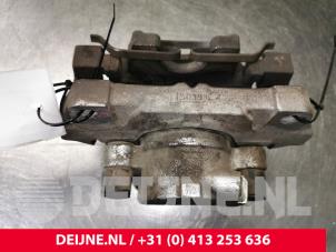 Used Front brake calliper, left Volvo V60 II (ZW) 2.0 D3 16V Price € 150,00 Margin scheme offered by van Deijne Onderdelen Uden B.V.