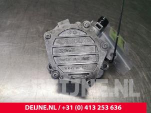 Używane Pompa prózniowa (Diesel) Volvo V90 II (PW) 2.0 D4 16V Cena € 60,00 Procedura marży oferowane przez van Deijne Onderdelen Uden B.V.