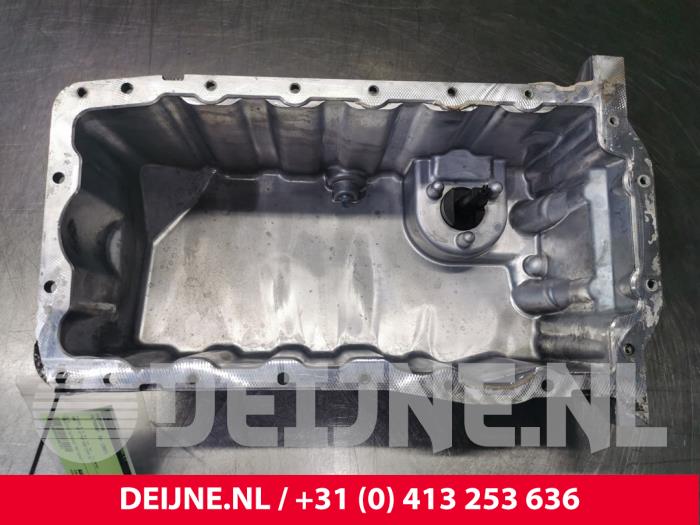 Usagé Couvercle carter Volkswagen Transporter Prix € 108,90 Prix TTC proposé par van Deijne Onderdelen Uden B.V.