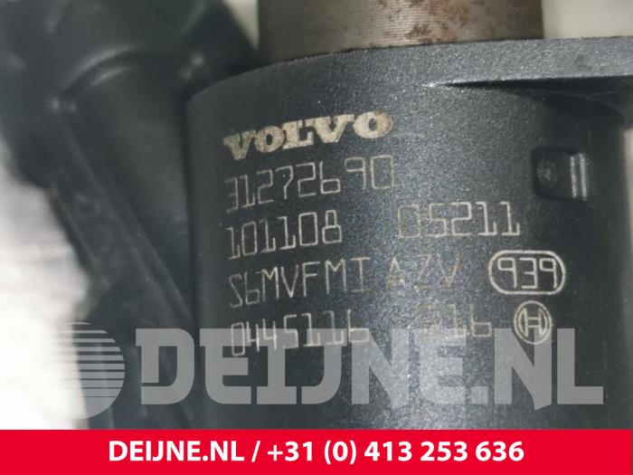 Injecteur (diesel) d'un Volvo XC60 I (DZ) 2.4 D5 20V 205 AWD 2011