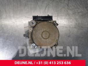 Usados Bomba ABS Iveco New Daily Precio € 102,85 IVA incluido ofrecido por van Deijne Onderdelen Uden B.V.