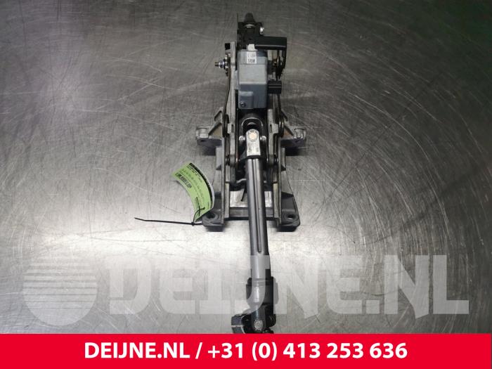 Steering column housing Volvo V60 II 2.0 D3 16V - 32246736
