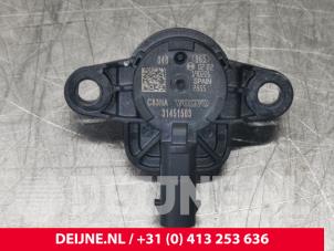 Usados Sensor de airbag Volvo V60 II (ZW) 2.0 D3 16V Precio de solicitud ofrecido por van Deijne Onderdelen Uden B.V.