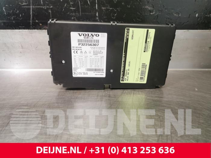 Begagnade VCM (modul) Volvo V60 II (ZW) 2.0 D3 16V Pris € 750,00 Marginaltabell erbjuds av van Deijne Onderdelen Uden B.V.