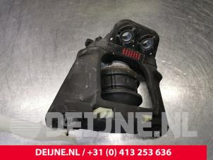 Used Engine mount Volvo V60 II (ZW) 2.0 D3 16V Price € 50,00 Margin scheme offered by van Deijne Onderdelen Uden B.V.