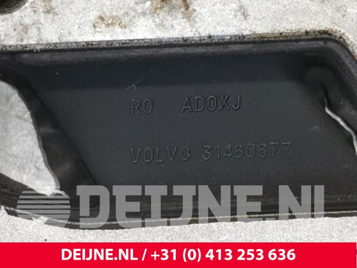 Wspornik silnika z Volvo V60 II (ZW) 2.0 D3 16V 2019