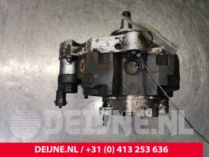 Używane Mechaniczna pompa paliwa Nissan Interstar (X70) 2.5 dCi 16V Cena € 90,75 Z VAT oferowane przez van Deijne Onderdelen Uden B.V.