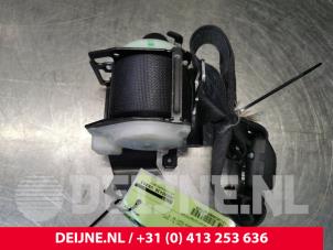 Używane Pas bezpieczenstwa srodkowy tyl Opel Agila (B) 1.3 CDTi 16V Ecotec Cena € 25,00 Procedura marży oferowane przez van Deijne Onderdelen Uden B.V.