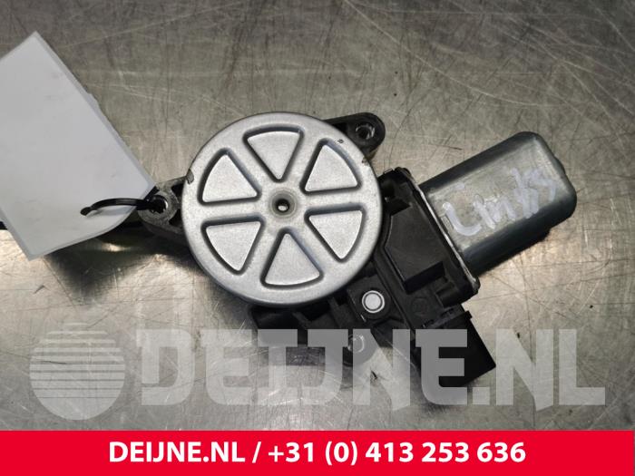 Używane Silnik szyberdachu Tesla Model S 75D Cena € 175,45 Z VAT oferowane przez van Deijne Onderdelen Uden B.V.