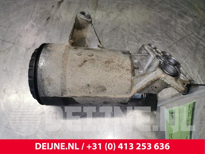 Gebrauchte Ölfiltergehäuse Renault Master Preis € 42,35 Mit Mehrwertsteuer angeboten von van Deijne Onderdelen Uden B.V.