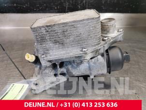 Używane Obudowa filtra oleju Renault Master IV (MA/MB/MC/MD/MH/MF/MG/MH) 2.3 dCi 16V Cena € 60,50 Z VAT oferowane przez van Deijne Onderdelen Uden B.V.