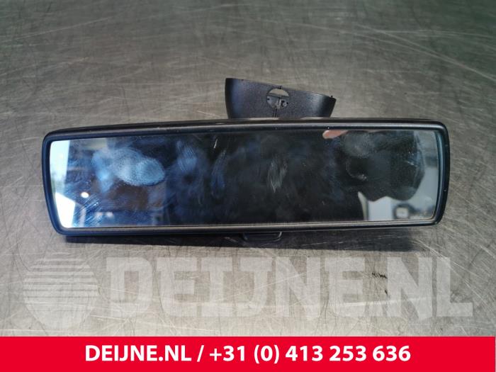 Używane Lusterko wewnetrzne Porsche Cayenne (9PA) 4.5 S V8 32V Cena € 25,00 Procedura marży oferowane przez van Deijne Onderdelen Uden B.V.