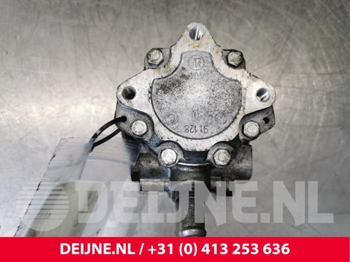Usagé Pompe de direction Audi A4 (B6) 1.9 TDI PDE 130 Prix € 25,00 Règlement à la marge proposé par van Deijne Onderdelen Uden B.V.