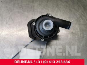 Used Additional water pump Mercedes ML III (166) 2.1 ML-250 CDI 16V BlueTEC 4-Matic Price € 9,00 Margin scheme offered by van Deijne Onderdelen Uden B.V.