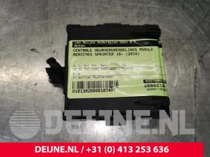 Used Central door locking module Mercedes Sprinter 4t (910.0/910.1/907.1/907.2) 211 CDI 2.1 D Price € 78,65 Inclusive VAT offered by van Deijne Onderdelen Uden B.V.