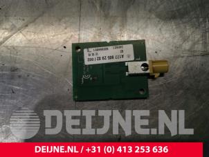 Used Antenna Mercedes Sprinter 4t (910.0/910.1/907.1/907.2) 211 CDI 2.1 D Price € 12,10 Inclusive VAT offered by van Deijne Onderdelen Uden B.V.