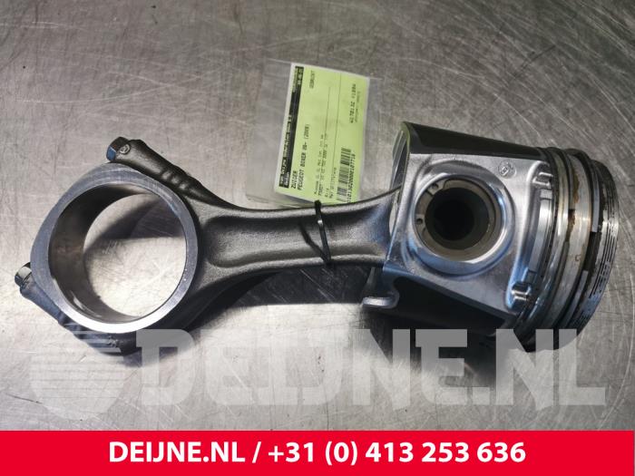 Usados Pistón Peugeot Boxer (U9) 3.0 HDi 160 Euro 4 Precio € 60,50 IVA incluido ofrecido por van Deijne Onderdelen Uden B.V.