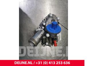 Used Oil filter housing Peugeot Boxer (U9) 3.0 HDi 160 Euro 4 Price € 60,50 Inclusive VAT offered by van Deijne Onderdelen Uden B.V.