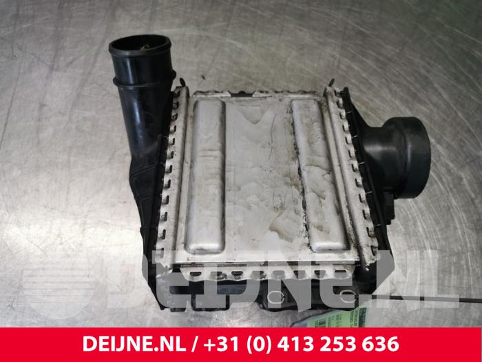 Usagé Intercooler Mercedes C (W205) C-220 2.2 CDI BlueTEC, C-220 d 16V Prix € 85,00 Règlement à la marge proposé par van Deijne Onderdelen Uden B.V.