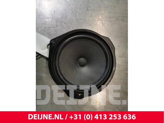 Używane Glosnik Mercedes ML III (166) 2.1 ML-250 CDI 16V BlueTEC 4-Matic Cena € 55,00 Procedura marży oferowane przez van Deijne Onderdelen Uden B.V.