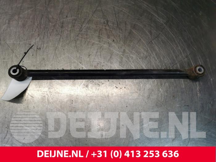 Begagnade Styrstag, vänster Mercedes ML III (166) 2.1 ML-250 CDI 16V BlueTEC 4-Matic Pris € 30,00 Marginaltabell erbjuds av van Deijne Onderdelen Uden B.V.