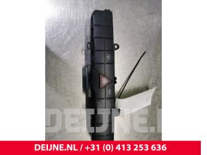 Used Panic lighting switch Volkswagen Crafter 2.0 TDI 16V Price € 24,20 Inclusive VAT offered by van Deijne Onderdelen Uden B.V.
