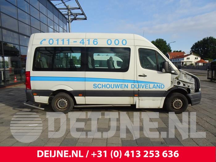 Volkswagen Crafter Side loadingdoor windows stock