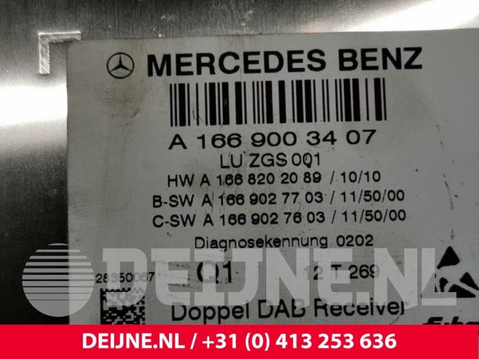 Módulo de radio de un Mercedes-Benz ML III (166) 2.1 ML-250 CDI 16V BlueTEC 4-Matic 2012