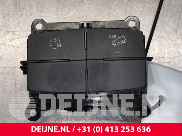 Używane Przelacznik Mercedes ML III (166) 2.1 ML-250 CDI 16V BlueTEC 4-Matic Cena € 60,00 Procedura marży oferowane przez van Deijne Onderdelen Uden B.V.