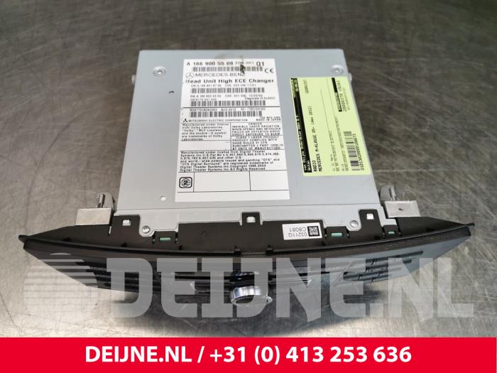 Begagnade Radio Mercedes ML III (166) 2.1 ML-250 CDI 16V BlueTEC 4-Matic Pris € 400,00 Marginaltabell erbjuds av van Deijne Onderdelen Uden B.V.
