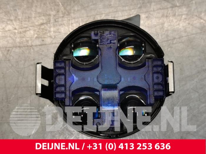 Begagnade Regnsensor Mercedes ML III (166) 2.1 ML-250 CDI 16V BlueTEC 4-Matic Pris € 20,00 Marginaltabell erbjuds av van Deijne Onderdelen Uden B.V.