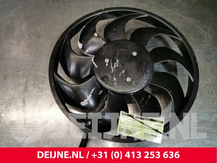 Używane Wentylator Tesla Model 3 Long Range AWD 75 kWh Cena € 242,00 Z VAT oferowane przez van Deijne Onderdelen Uden B.V.