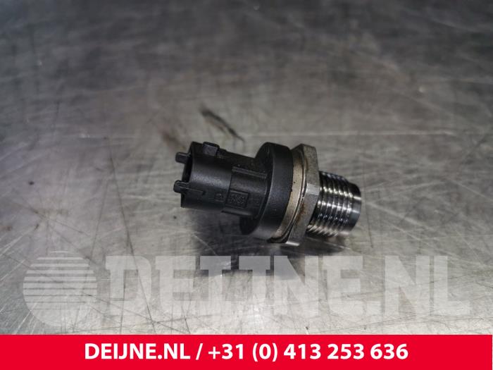 Fuel pressure sensor Volvo XC60 2.4 D5 20V 205 AWD 0281002995